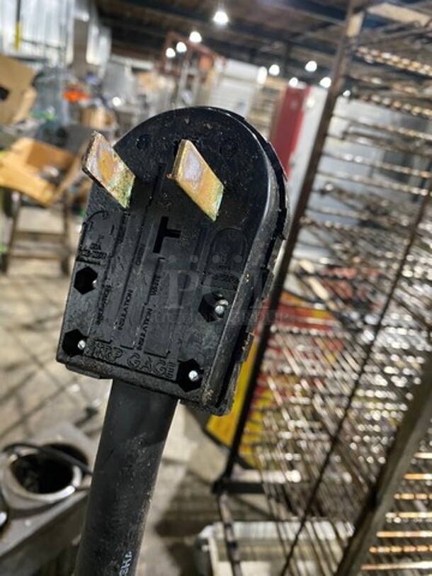 Garland Commercial Countertop Electric Powered Flat Top Griddle! With Back And Side Splashes! All Stainless Steel! WORKING WHEN REMOVED! Model: ED24G SN: 1011100101701 208V - Image 10 of 10