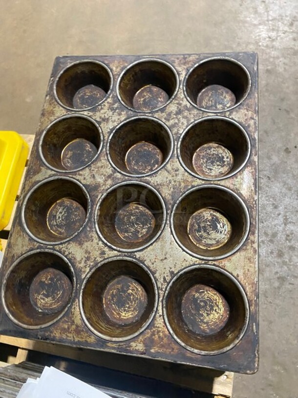 Metal 12 Cup Cupcake/Muffin Baking Pan! 23x Your Bid! - Image 2 of 3