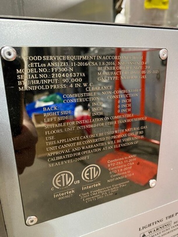 NEW! OUT OF THE BOX! LATE MODEL! 2021 Avantco Commercial Natural Gas Powered Deep Fat Fryer! With 2 Metal Frying Baskets! With Back Splash! All Stainless Steel! On Legs! Model: FF300N SN: 21040637VA - Image 8 of 9