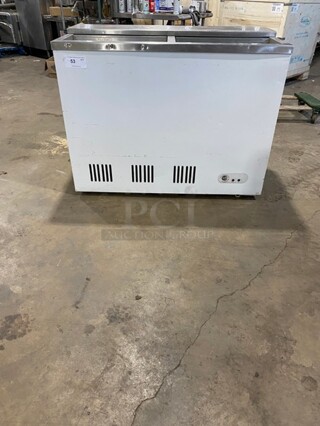 Summit 2 Top Sliding Door Refrigerated Beer Bottle Cooler! Model SCFR100MAN Serial 2017031083!  115V 1 Phase! On casters! 