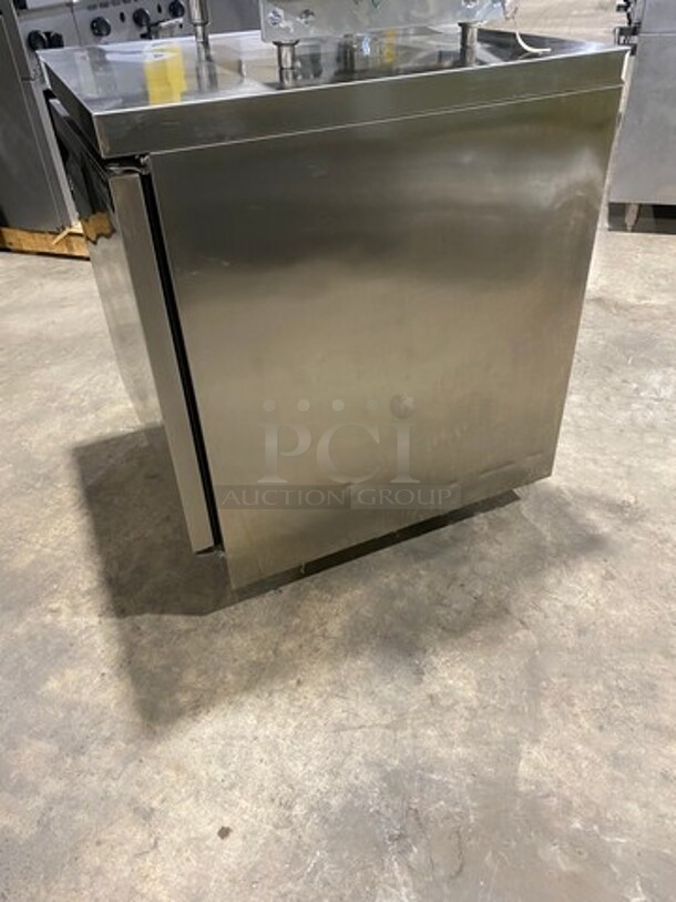 Dukers Commercial Single Door Refrigerated Lowboy/ Worktop Freezer! With Poly Coated Rack! Solid Stainless Steel! Model: DUC29F 115V 60HZ 1 Phase - Image 2 of 7