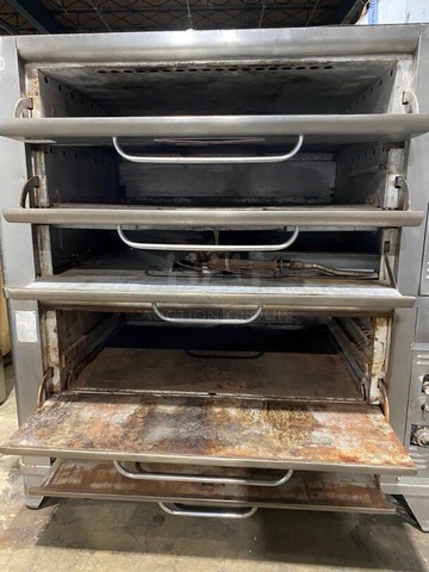 Blodgett Commercial Natural Gas Powered Double Deck Baking/ Pizza Oven! All Stainless Steel! On Legs! 2x Your Bid Makes One Unit! Model: 951 SN: 35995N - Image 5 of 11