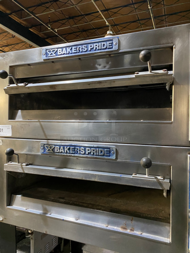 NICE! Bakers Pride Commercial Electric Powered Double Pizza Oven! All Stainless Steel! On Casters! Model: EP-1 SN: 580051002001 208V 60HZ 1 Phase - Image 5 of 10
