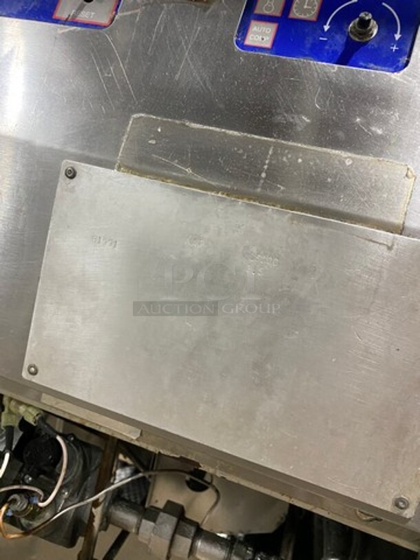 Commercial Natural Gas Powered Pressure Fryer! All Stainless Steel! On Legs! Model: 1800 SN: B1991 - Image 8 of 9