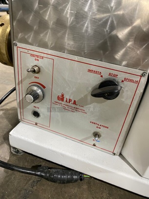 La Prestigiosa Commercial Countertop Pasta Molder! Model: 2000! - Image 7 of 8