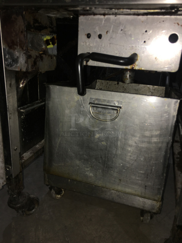 Henny Penny Pressure Fryer 500! Electric! With Metal Fryer Basket! All Stainless Steel! On Casters! Model: 500 SN: EB051HH 208V 60HZ 3 Phase - Image 6 of 9