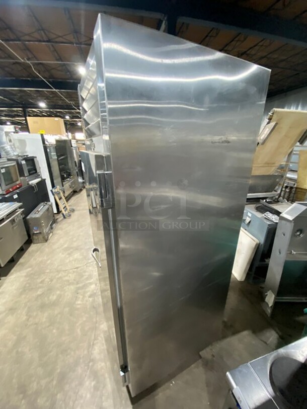 Traulsen Commercial Single Door Reach In Cooler! All Stainless Steel! On Legs! MODEL RHT132WREFHS RN:T422500C99 115V 1PH - Image 2 of 9