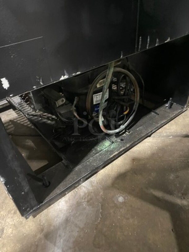 Fogel Commercial Single Door Reach In Cooler Merchandiser! With View Through Door! With Poly Coated Racks! Model: VR26BEVTROPRH SN: 060710032 115V 60HZ 1 Phase - Image 8 of 8