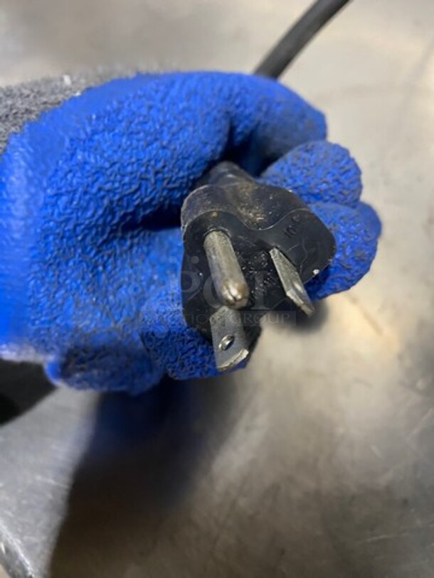 Waring Commercial Countertop Heavy Duty 4 Slot Toaster! Model: WCT800  120V - Image 8 of 8