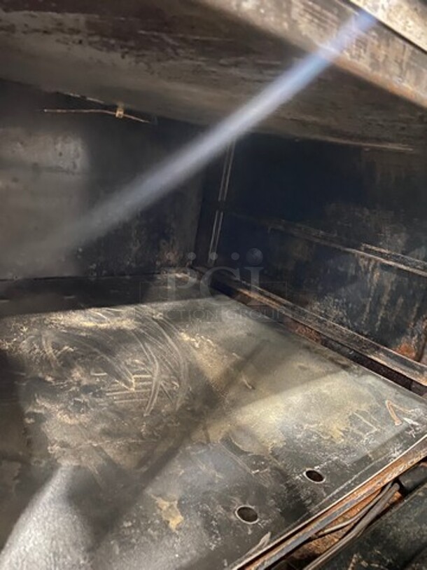 Imperial Commercial Natural Gas Powered 6 Burner Stove! With Raised Back Splash And Salamander Shelf! With Oven Underneath! All Stainless Steel! On Casters! - Image 8 of 10