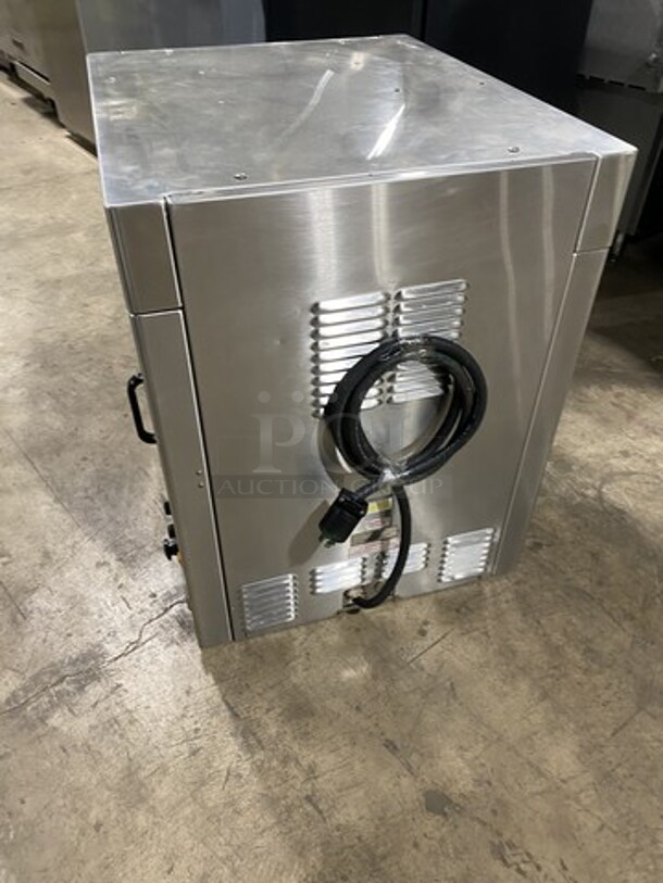 NICE! Henny Penny Electric Powered Counter Top Chicken Rottiserrie Machine! Model TR6! With Baskets! Working When Removed!  - Image 3 of 9