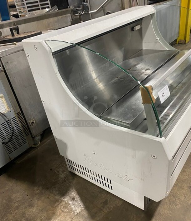 Turbo Air Commercial Refrigerated Grab-N-Go Open Case Merchandiser! With View Through Sides! MODEL TOM50SW SN: TMS50199024 120V 1PH  - Image 3 of 7