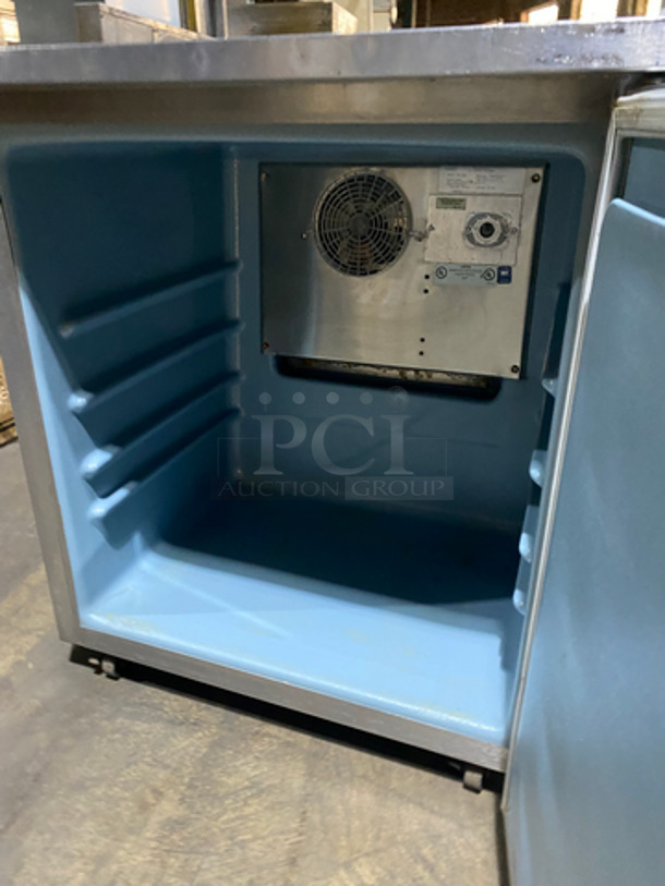Delfield Commercial Single Door Lowboy/Worktop Cooler! All Stainless Steel! Model 406STAR2 115V 60HZ 1 Phase - Image 5 of 7
