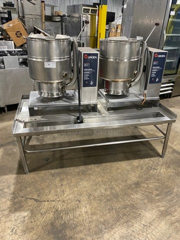 GREAT! Groen Commercial Electric Powered Tilting Soup Kettle! On Equipment Stand! All Stainless Steel! On Legs! Model: TDB40 SN: 86389 & SN: 86387 208V 60HZ 3 Phase - Image 1 of 12