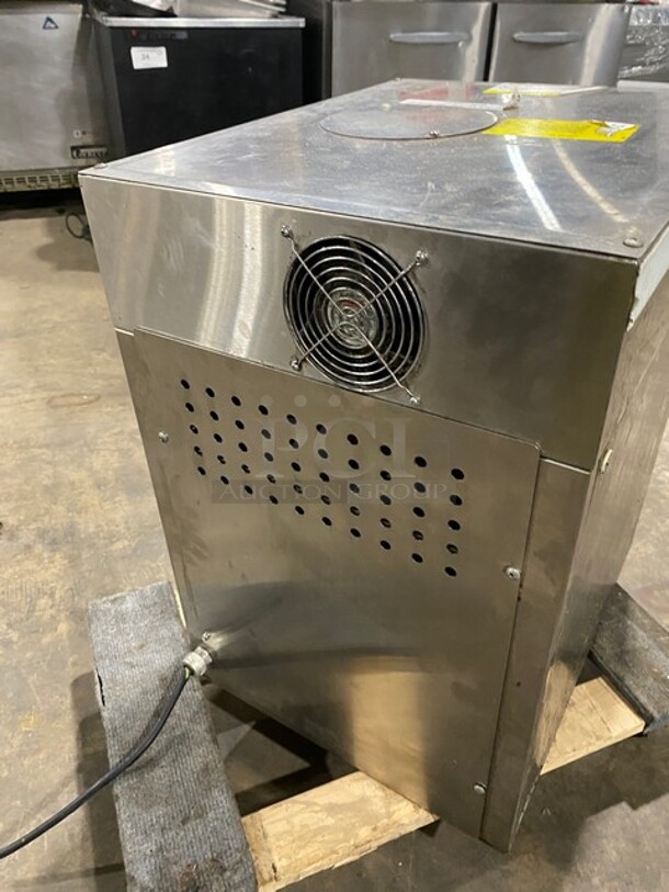 Thermodyne Countertop Slow Cook And Hold Oven! MODEL 300NDNL SN: 4361 120V 1PH - Image 3 of 10