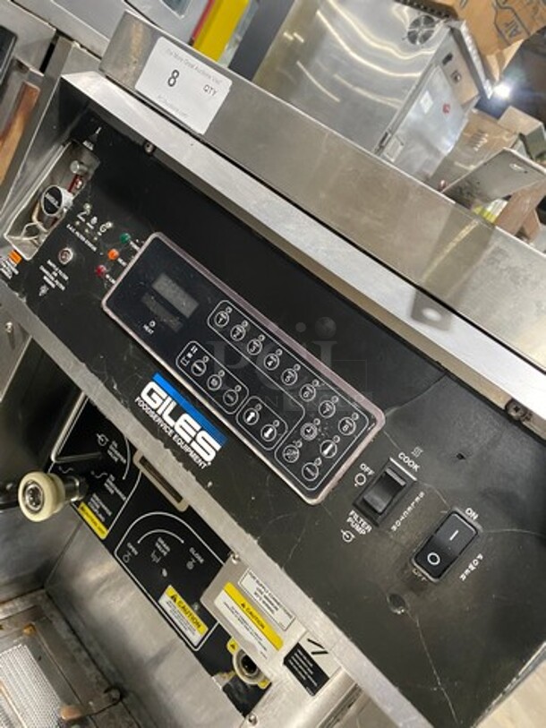 WOW! Giles Electric Powered Heavy Duty Open Fryer! With Automatic Lift And Basket! With Oil Filter System! Model: GEF400 SN: A909240817 208V 60HZ 3 Phase - Image 8 of 9