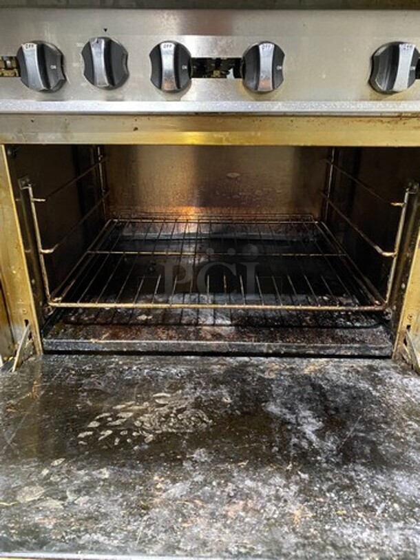 LATE MODEL! 2019 Asber Commercial Natural Gas Powered 6 Burner Stove! With Raised Back Splash And Salamander Shelf! With Oven Underneath! Metal Oven Rack! All Stainless Steel! On Casters! WORKING WHEN REMOVED! - Image 7 of 11