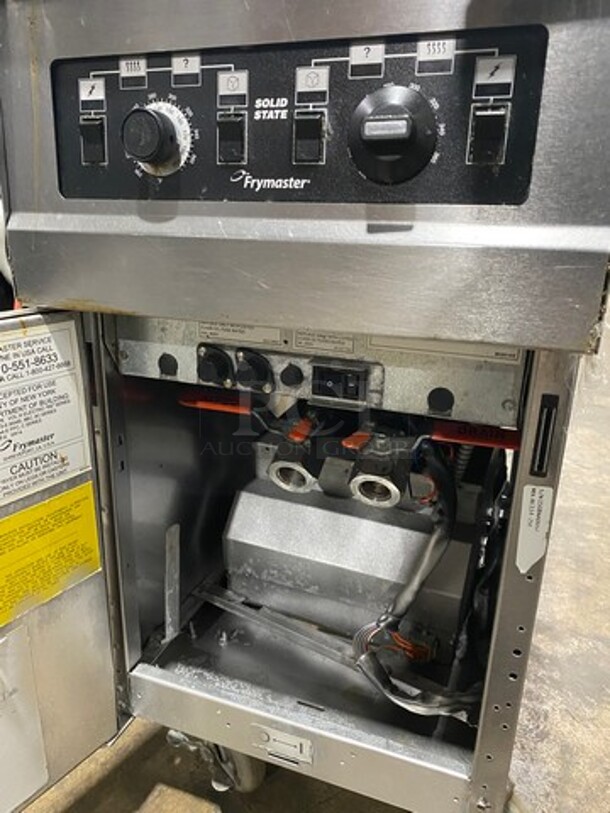 Frymaster Commercial Electric Powered Split Bay Deep Fat Fryer! With Metal Frying Baskets! All Stainless Steel! On Casters! Model: RE1142SE SN: 1508NA0057! 208V 60HZ 3 Phase! Working When Removed! - Image 8 of 11