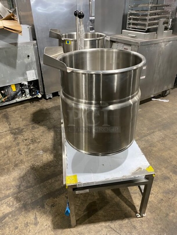 NEW! NEVER USED! Cleveland Commercial Countertop Electric Powered Jacketed Tilting Soup Kettle! On Equipment Stand! All Stainless Steel! On Legs! Model: TKET12T SN: WT680804C01 240V 60HZ 3 Phase - Image 2 of 10
