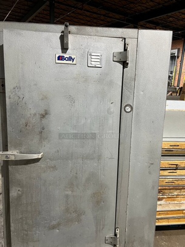 WOW! Bally Commercial 8x8 Walk In Cooler! With Floor! With Compressor And Blower! - Image 2 of 12