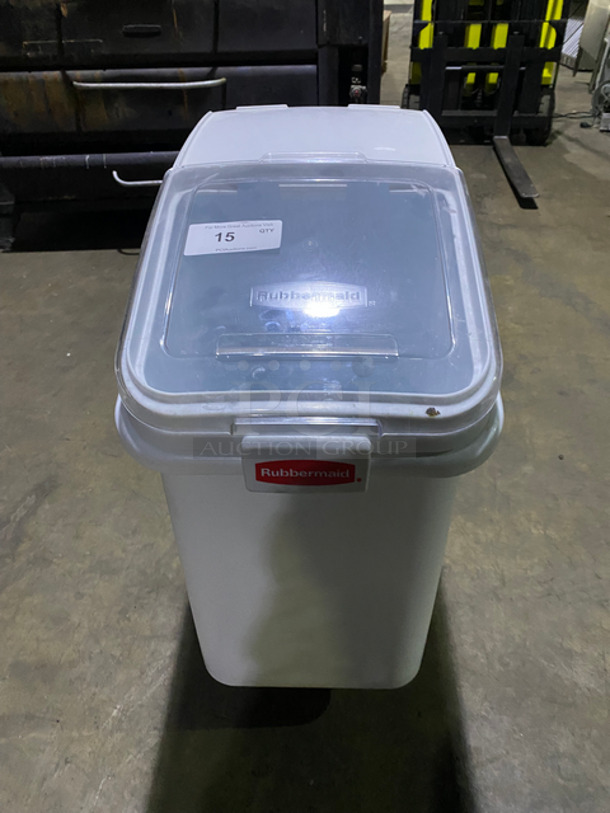 Rubbermaid White Poly Ingredient Bin! With Clear Lid! On Casters!