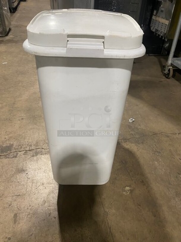 Rubbermaid White Poly Ingredient Bin! On Casters! - Image 3 of 5
