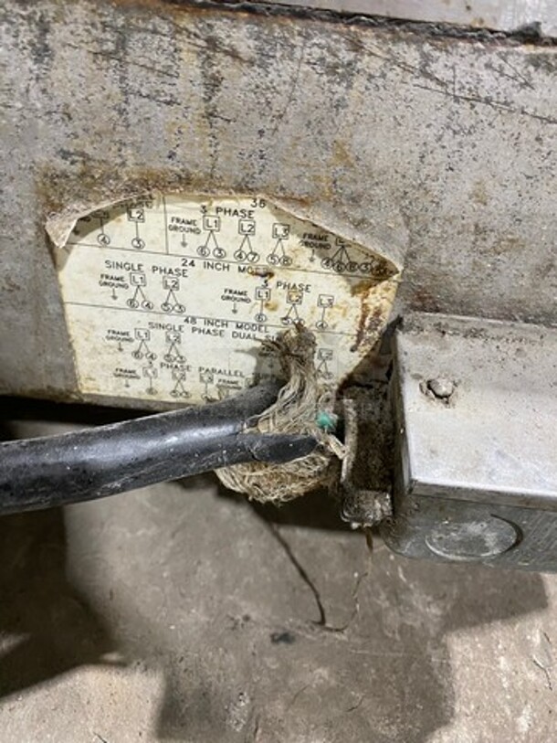 Star Max Commercial Countertop Electric Powered Flat Top Griddle! With Back And Side Splashes! All Stainless Steel! On Small Legs! - Image 7 of 8