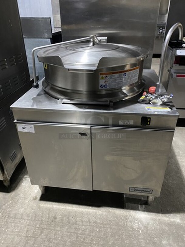 Nice! Late Model  Cleveland Tilted Soup Kettle! All Stainless Steel! Model KDM-40T Serial KDM40TP! On Legs! 