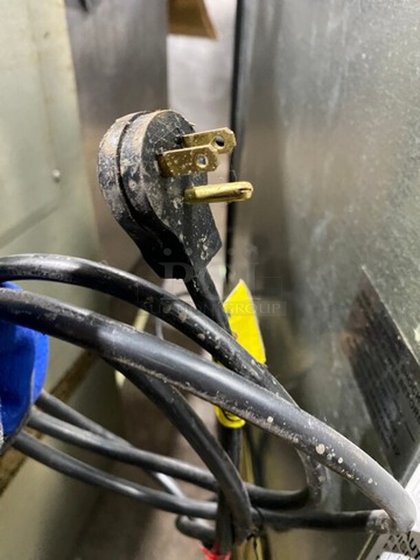 2020 IMBERA 2 Glass Door Reach In Freezer Merchandiser! W/ Poly Coated Racks! Model VFD43 HC Serial F40210800014 115V/60Hz - Image 8 of 8