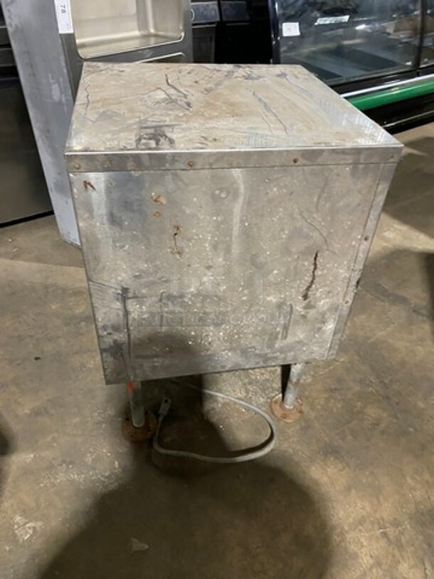 Toastmaster Commercial Electric Powered 2 Drawer Warmer! All Stainless Steel! On Legs! Model: 2DS SN: 7568 115V - Image 3 of 8