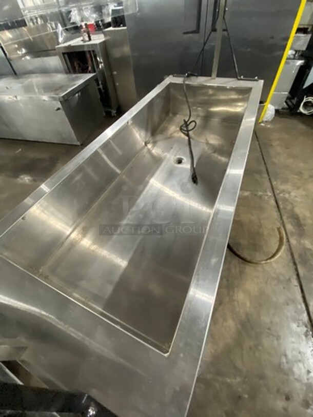 Vollrath Commercial Refrigerated Food Serving Station Counter/ Cold Pan! With Sneeze Guard! With Lowering Prep Line! Stainless Steel Body! On Casters! Model: R3871660 SN: B31500809205001 120V 60HZ 1 Phase - Image 5 of 10