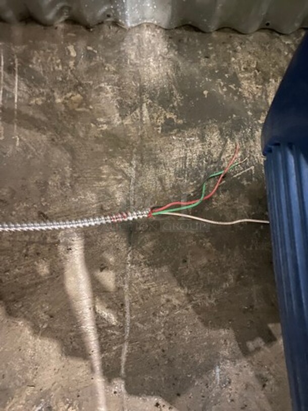 Resnick Commercial Refrigerated Deli/ Meat Display Case Merchandiser! With Curved Front Glass! With Rear Access Doors! With Legs! REMOTE COMPRESSOR! NO COMPRESSOR! - Image 10 of 10