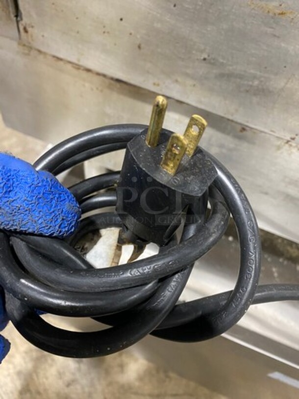 Woodstone Commercial Countertop Natural Gas Powered Flat Griddle! With Split Top! With Back & Side Splashes! All Stainless Steel! On Legs! - Image 10 of 10