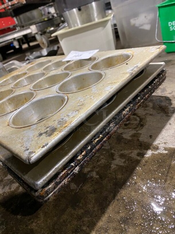 ALL ONE MONEY! Chicago Metallic Metal Cupcake/Muffin Baking Pans! - Image 3 of 5