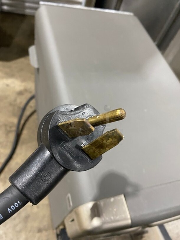 LATE MODEL! 2019 Turbo Chef Commercial Countertop Rapid Cook Oven! On Small Legs! Model: NGO SN: NGOD50560 208/240V 60HZ 1 Phase - Image 8 of 8