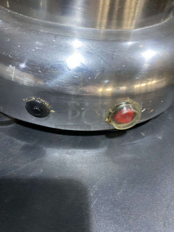 Uniworld Commercial Countertop Electric Powered Juicer! All Stainless Steel! Model: UJC550E SN: 19CY1014009 110V 60HZ - Image 6 of 10