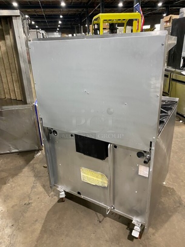 Sunfire Commercial Natural Gas Powered 6 Burner Stove! With Raised Back Splash And Salamander Shelf! With Oven Underneath! All Stainless Steel! On Casters! - Image 3 of 10
