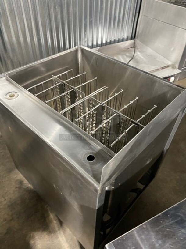 Elkay Commercial Pasta Cooker/ Rethermalizer! With Back Splash! All Stainless Steel! On Legs! WORKING WHEN REMOVED! Model: RTB14SL 208V 3 Phase - Image 11 of 12