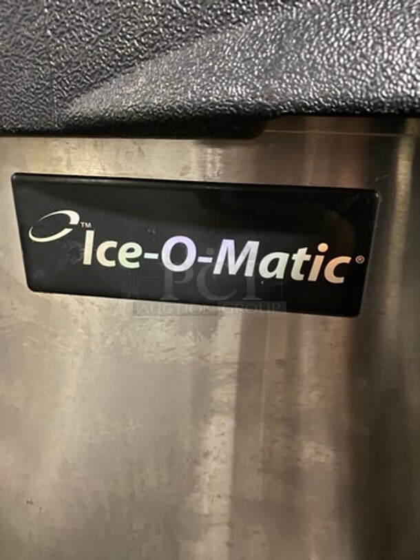 ICE O MATIC Commercial Ice Making Machine! On Commercial Ice Bin! All Stainless Steel! ON Legs! MODEL ICE0320HA4 SERIAL:09051280012070 1PH 115V - Image 6 of 10