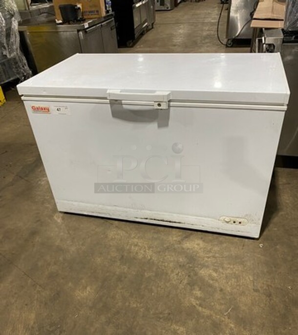 Galaxy Commercial Reach Down Chest Freezer! With Hinged Top Lid! Model: 177CF13HC SN: BD450X10318J9HA045 115V 60HZ 1 Phase