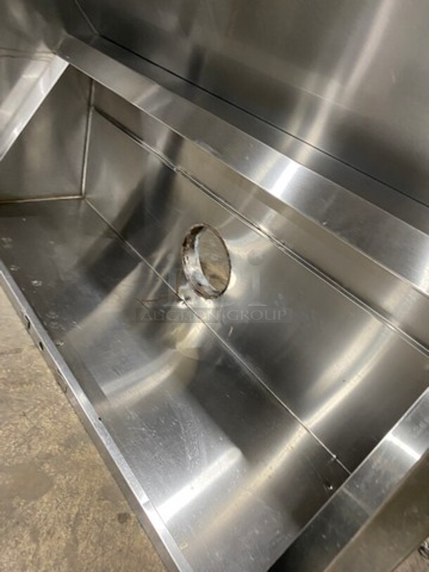 Commercial Solid Stainless Steel Hood System! - Image 6 of 7