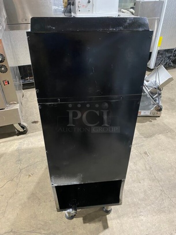 Imperial Commercial Natural Gas Powered Deep Fat Fryer! With Backsplash! With 2 Metal Frying Baskets! All Stainless Steel! On Legs! - Image 3 of 9