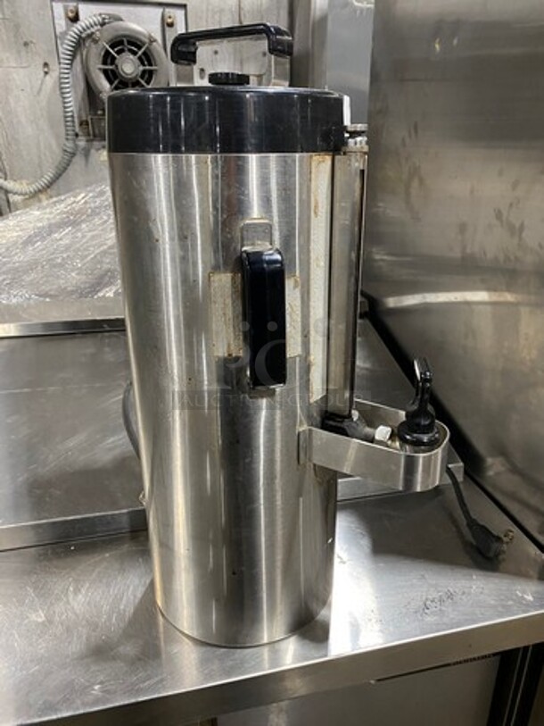 Fetco Commercial Countertop Beverage Dispenser! Thermoproved For Hot And Cold Beverages! All Stainless Steel! Luxus Edition! - Image 3 of 7