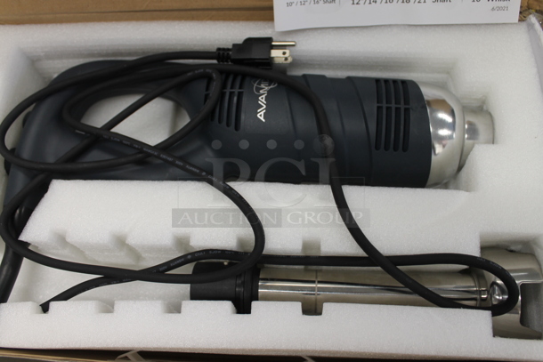 LIKE NEW! AvaMix 928IB10 Stainless Steel Commercial Medium-Duty 10" Variable Speed Immersion Blender - 3/4 HP. Unit Has Only Been Used a Few Times! Tested and Working! - Image 1 of 6