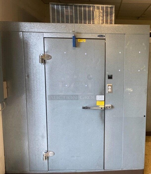 Norlake 6'x6'x6' SELF CONTAINED Walk In Cooler Box w/ Floor, Norlake Model CPB0751C-A Compressor and Copeland Model RS47C2-IAV-102 Condenser. 208/230 Volts, 1 Phase. Gallery Picture Is Unit Before Disassembly