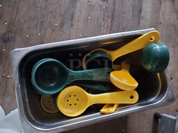 Lot of Perforated Portion Spoon - Image 2 of 4
