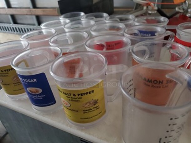 Seasoning container - Image 2 of 10
