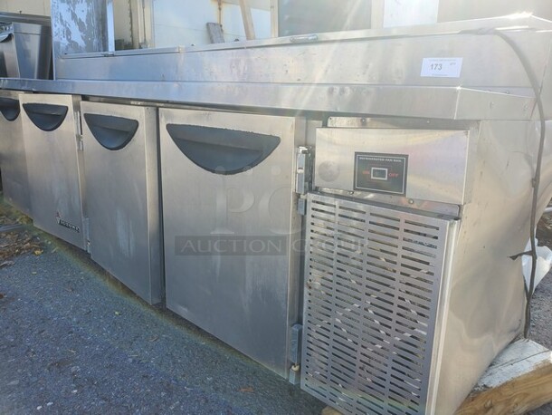 Victory VPT-119 4 Door Prep-Table 119X35X36 (Dent on one side) 115V - Image 8 of 10