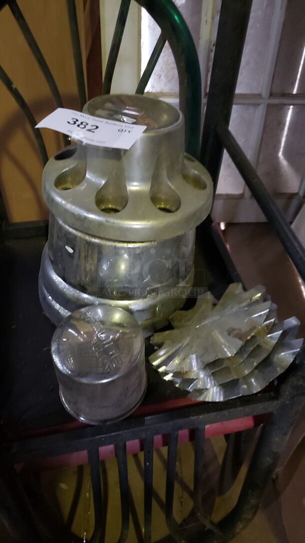 Lot of Miscellaneous Wheel Center Caps

(Location 3) - Image 1 of 1