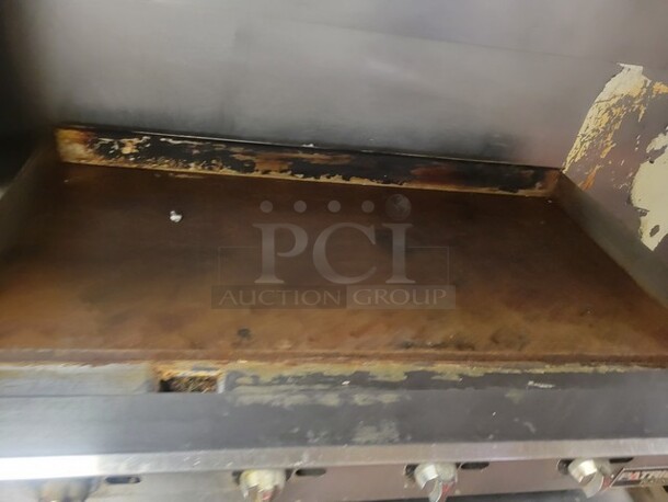 Patriot Platinum FMCTG-48T/NG Natural Gas 48" Griddle (Stand not included) Gas Thermostatic   - Image 2 of 8